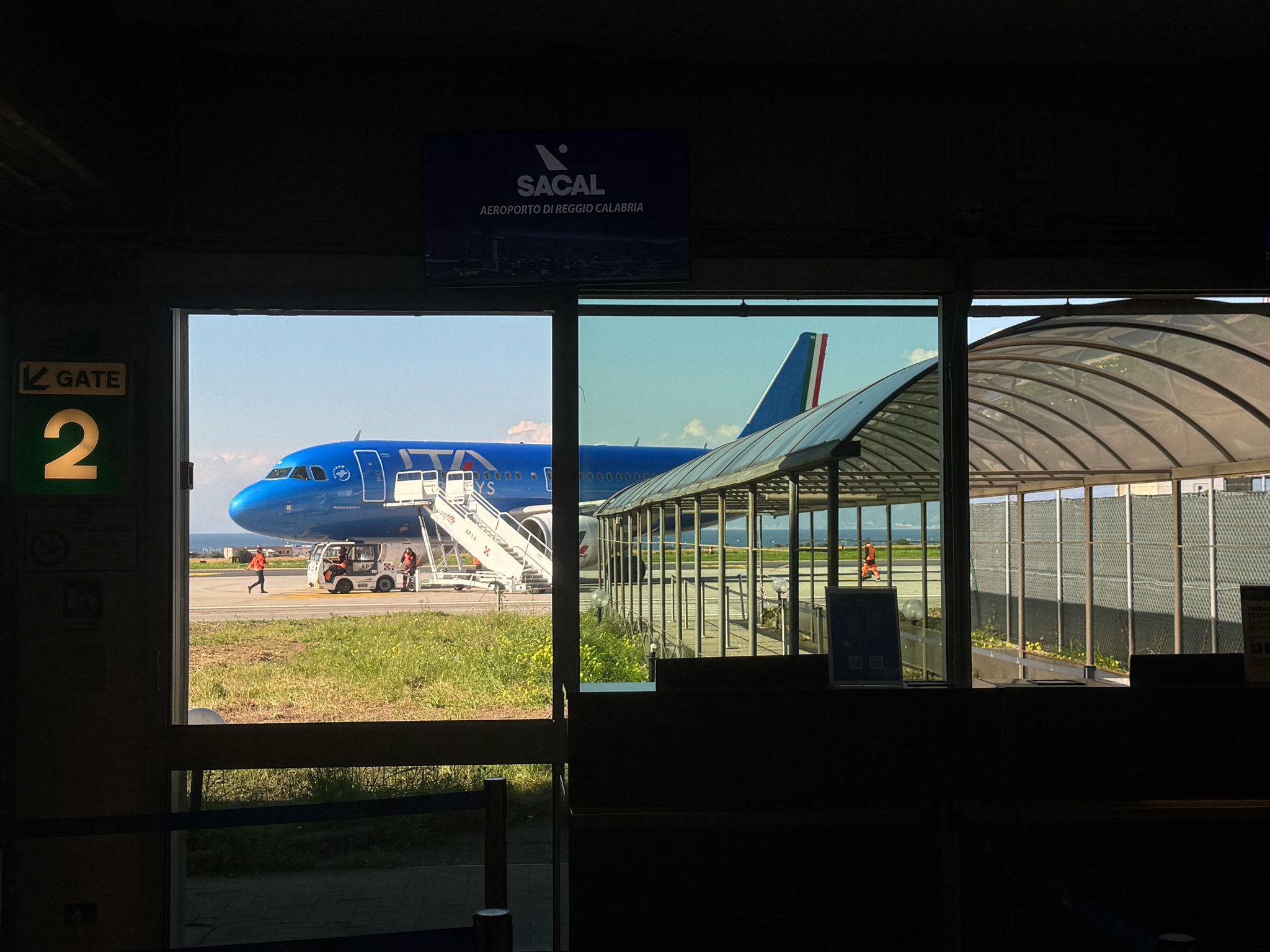aeroporto tito minniti reggio calabria ()