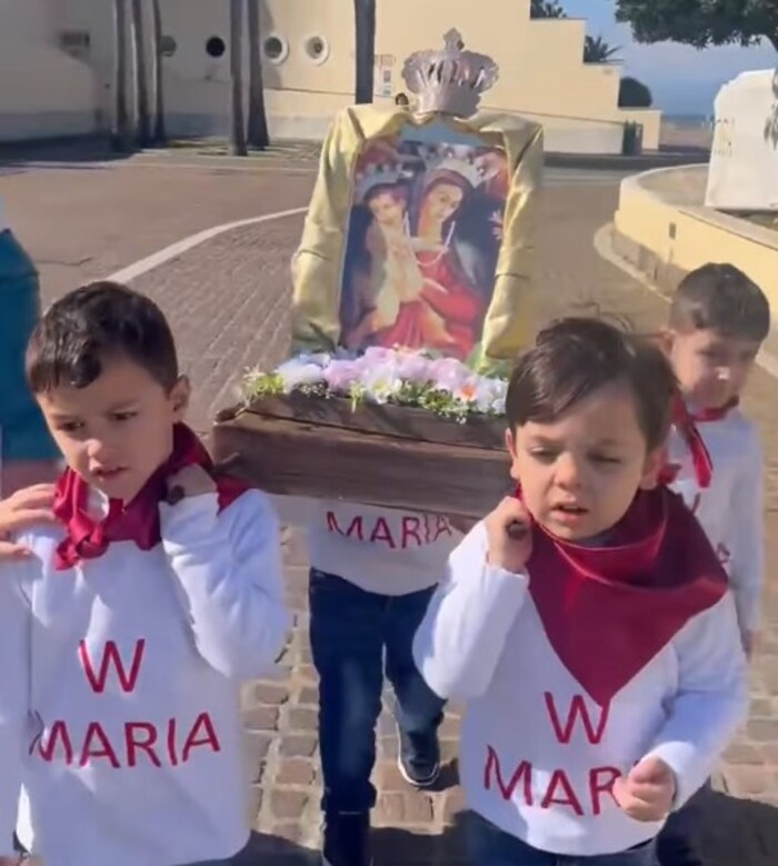 asilo albero azzurro carnevale