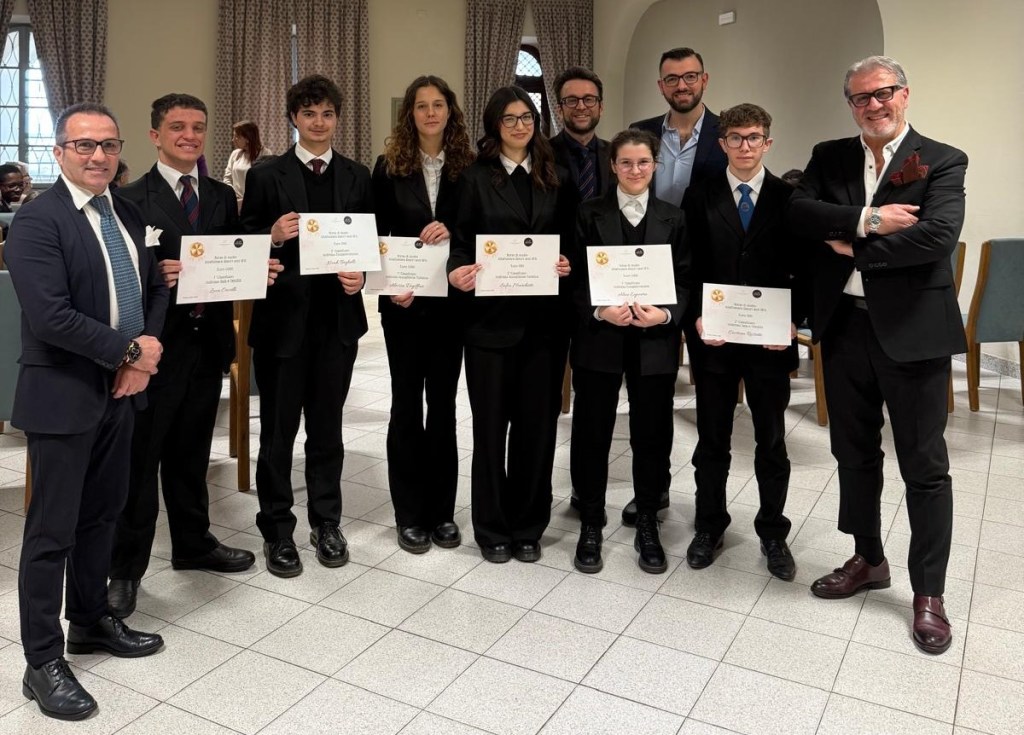Borse di studio Altafiumara per studenti del Maggia: premiati sei giovani talenti