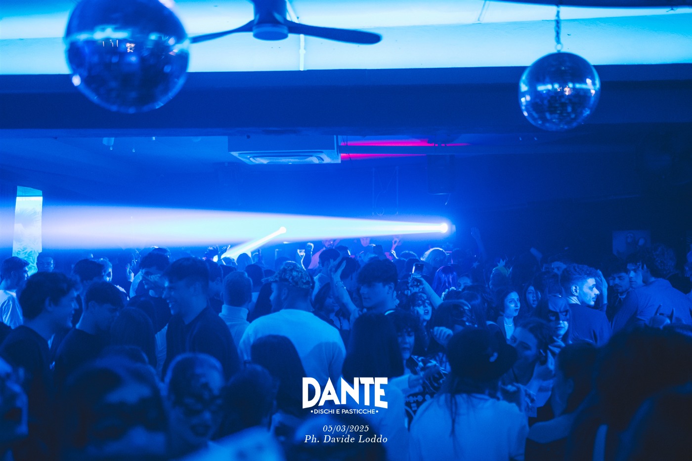 random uncarnevaleacaso