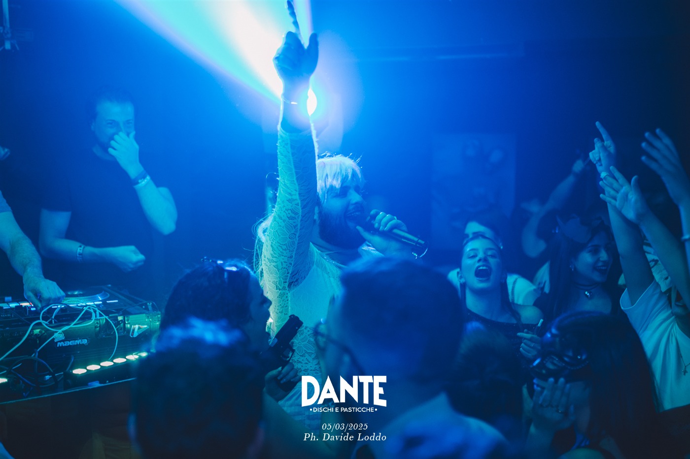 random uncarnevaleacaso