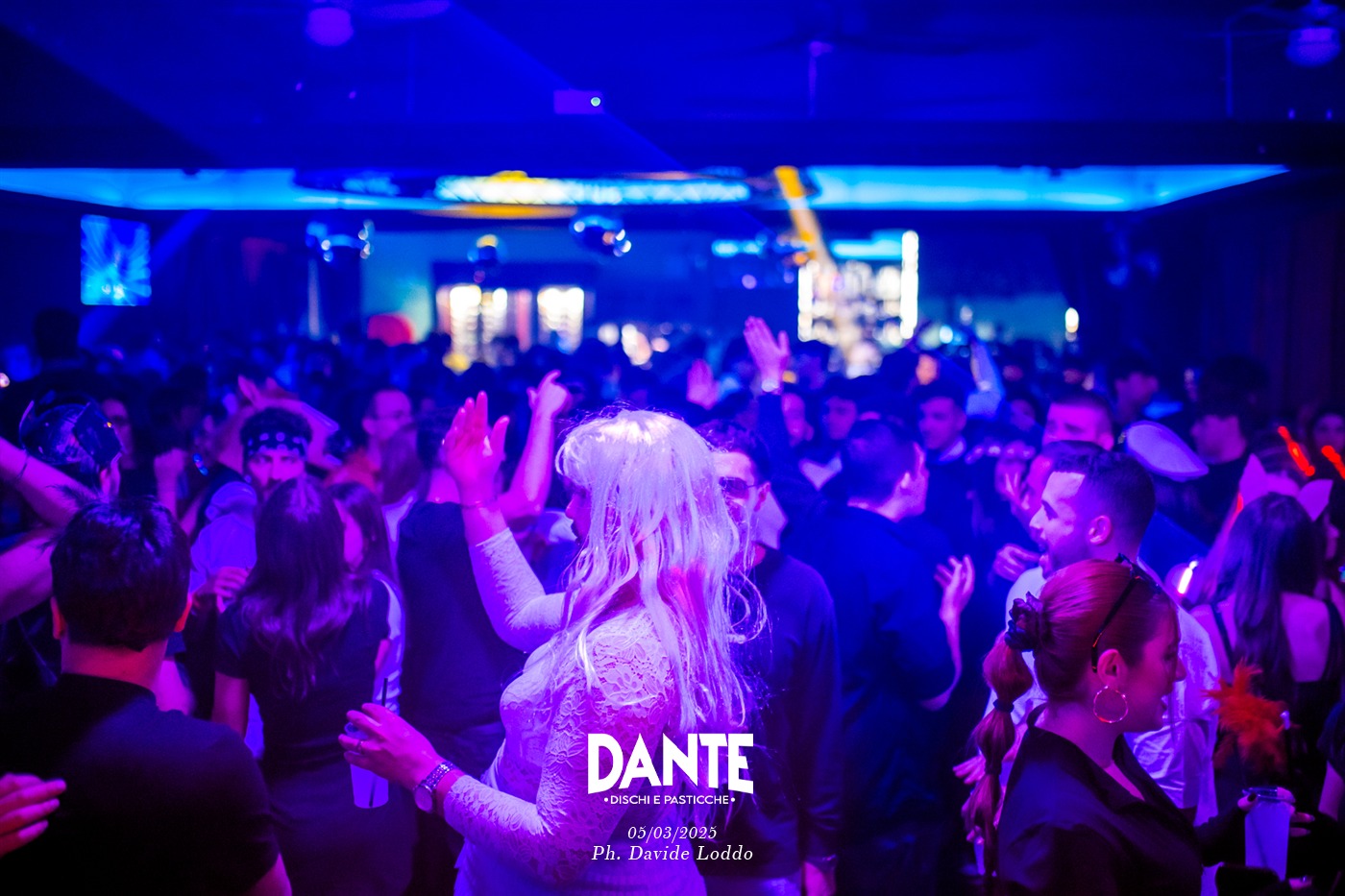 random uncarnevaleacaso