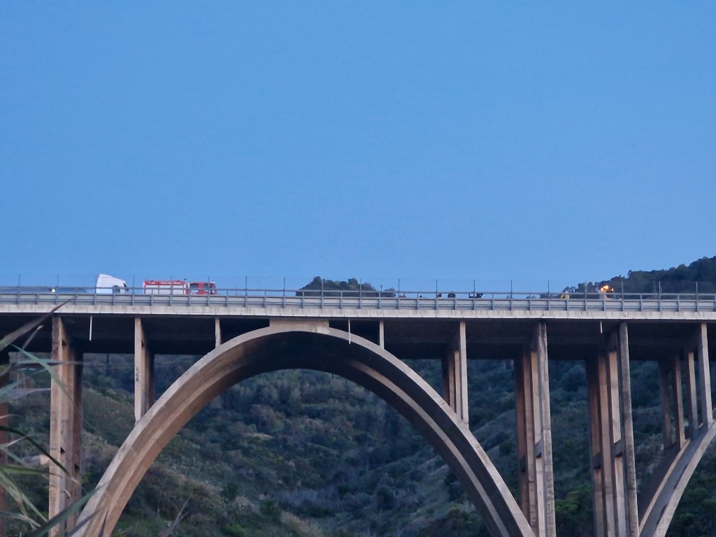 Reggio, incidente in autostrada: auto contro il guard rail