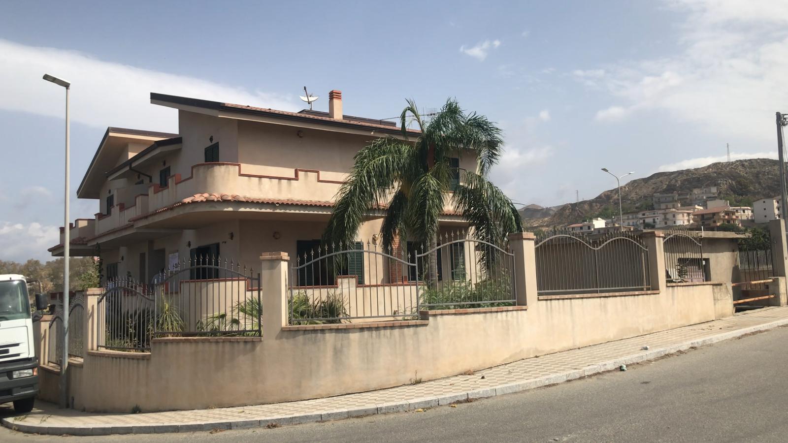Bene confiscato Lazzaro