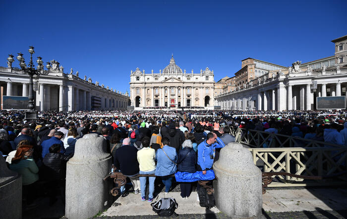 Funerale Papa Francesco, attesa in piazza San Pietro
