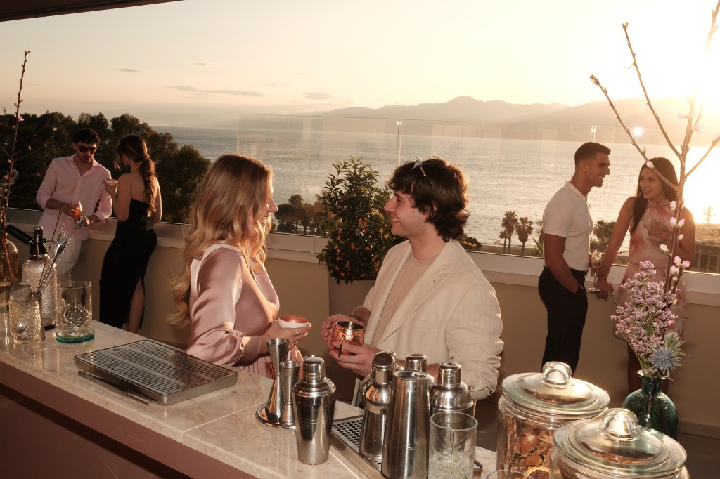 inaugurazione didimos town hotel ()
