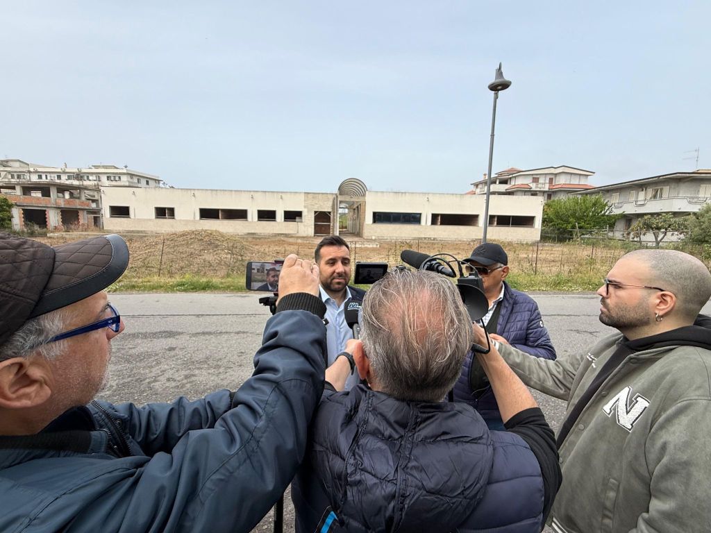 Caulonia, consegnati i lavori per la nuova Casa di Comunità. Cirillo: ‘Attesa finita dopo 30 anni’
