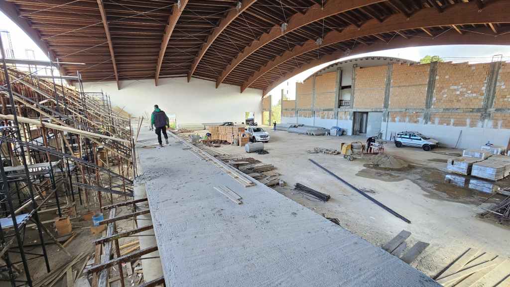 Reggio, proseguono i lavori alla Palestra di San Giovannello. Sarà un palazzetto dello sport – FOTO