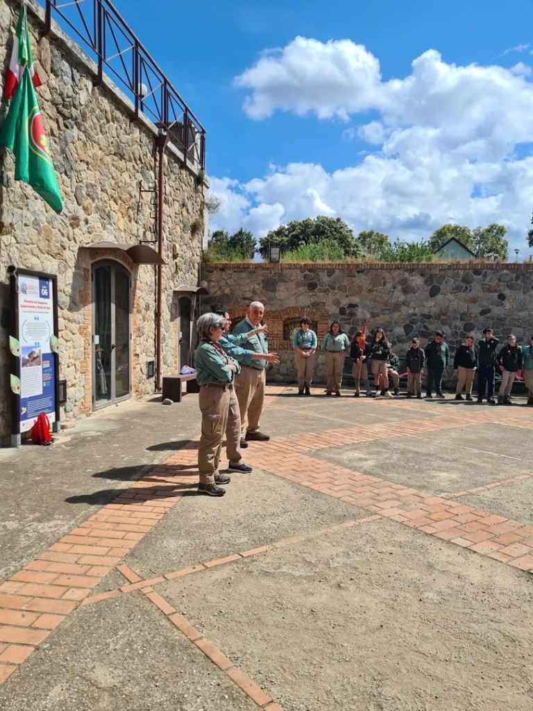 RC Ecolandia San Giorgio scout schierati in quadrato