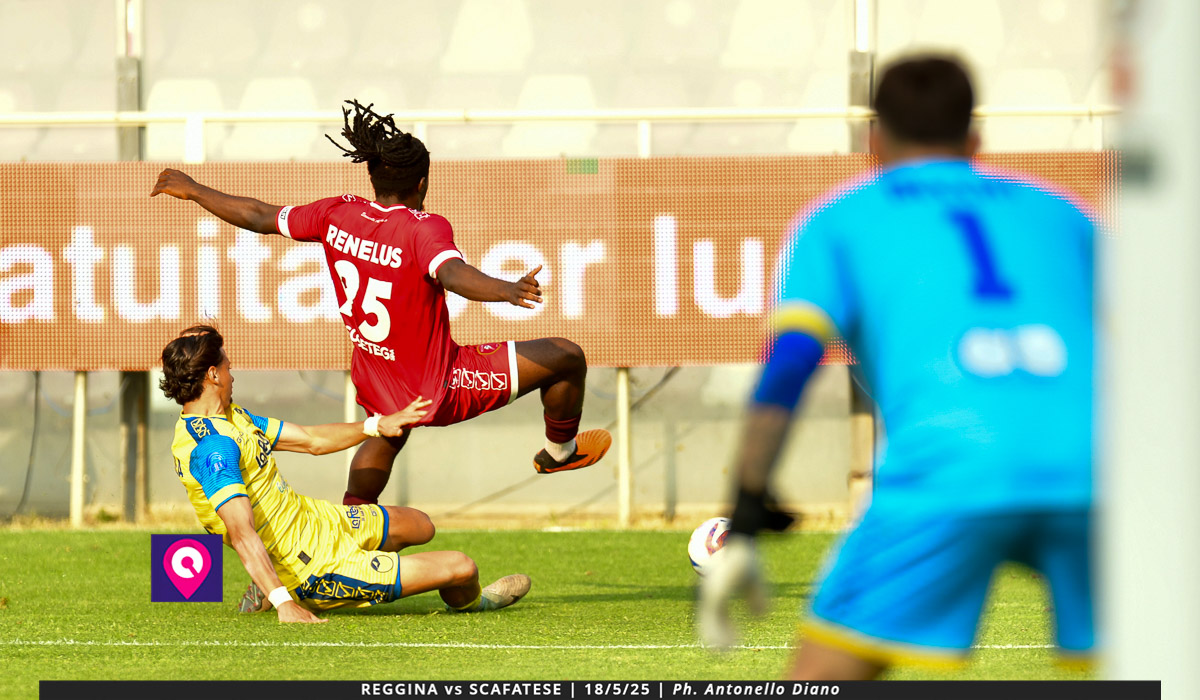 Bertony Renelus Reggina Scafatese ()