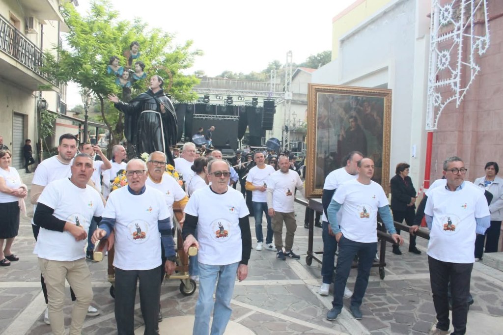 Chorio celebra anni San Pasquale Baylon ()