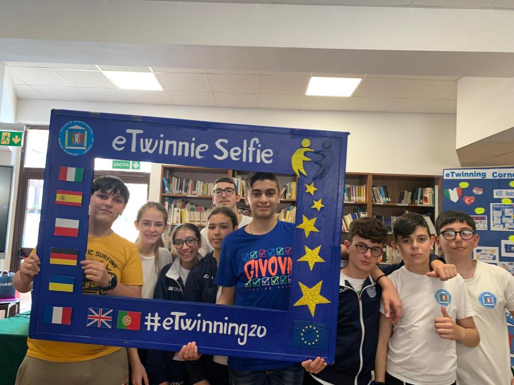 IC Radice Alighieri giornata Europa ()