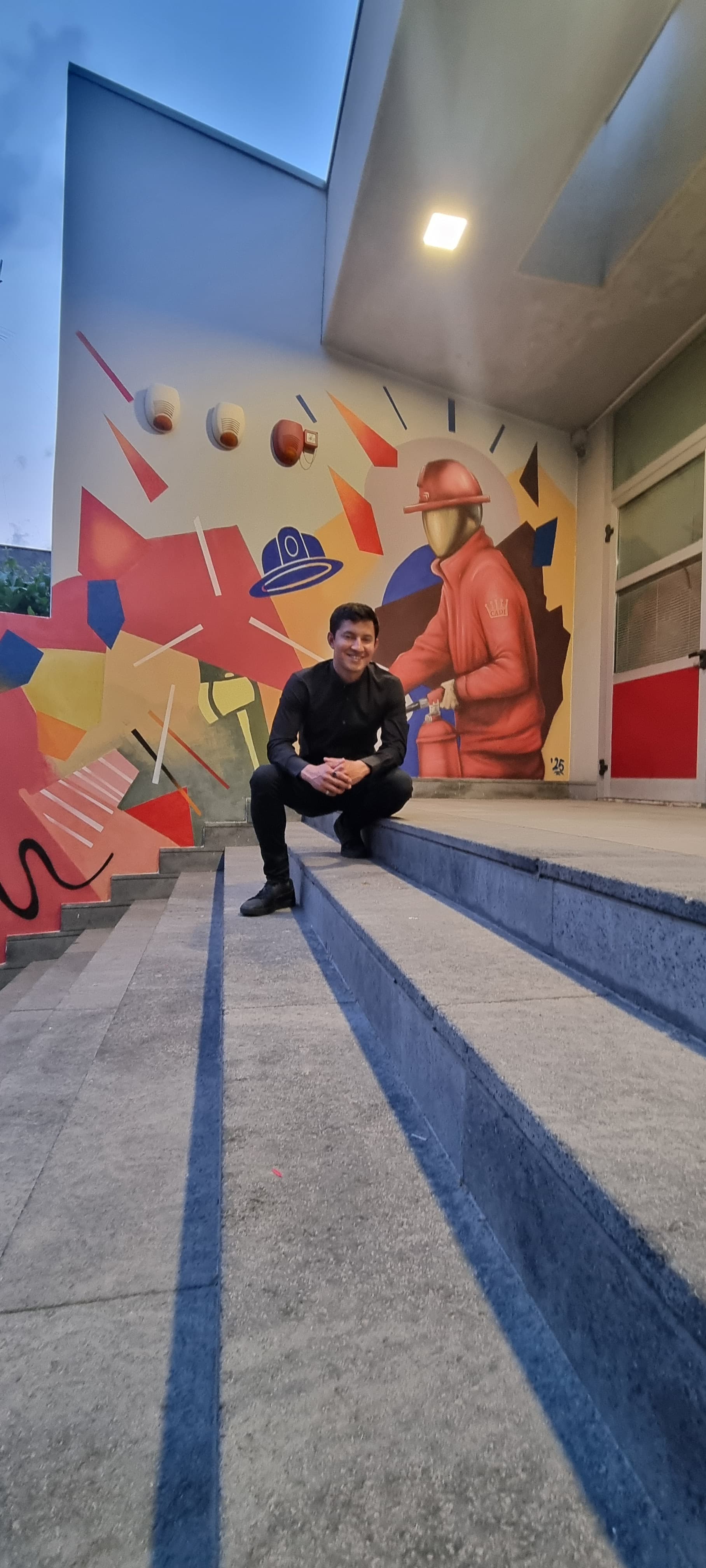 Murales di Boris Veliz colora il Museo Interattivo dell’Antincendio