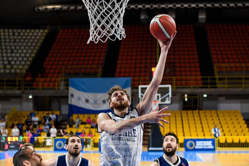 Trinca Dierre Basket