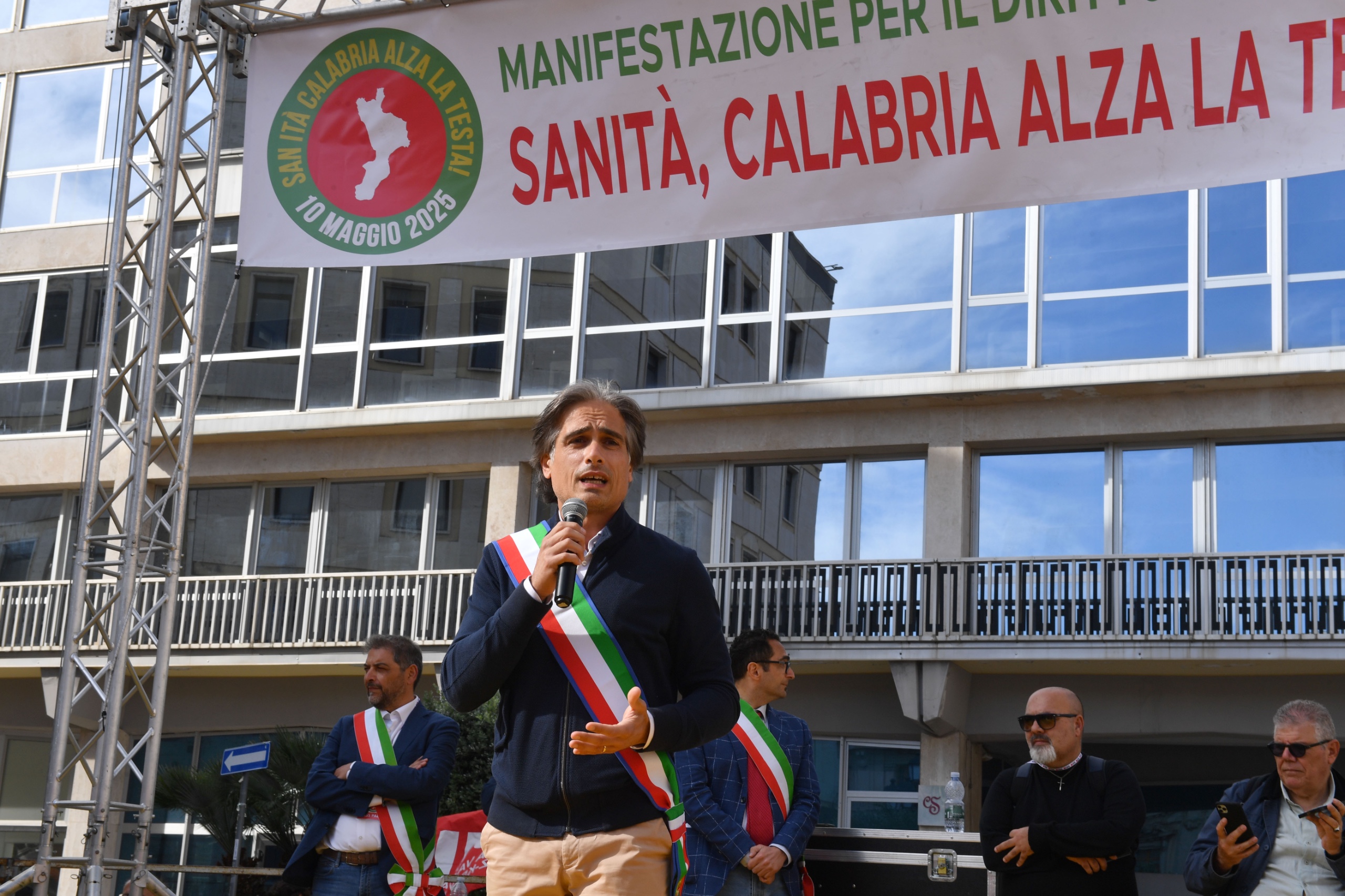calabria alza la testa