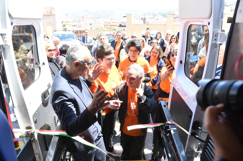 consegna pullmino agi