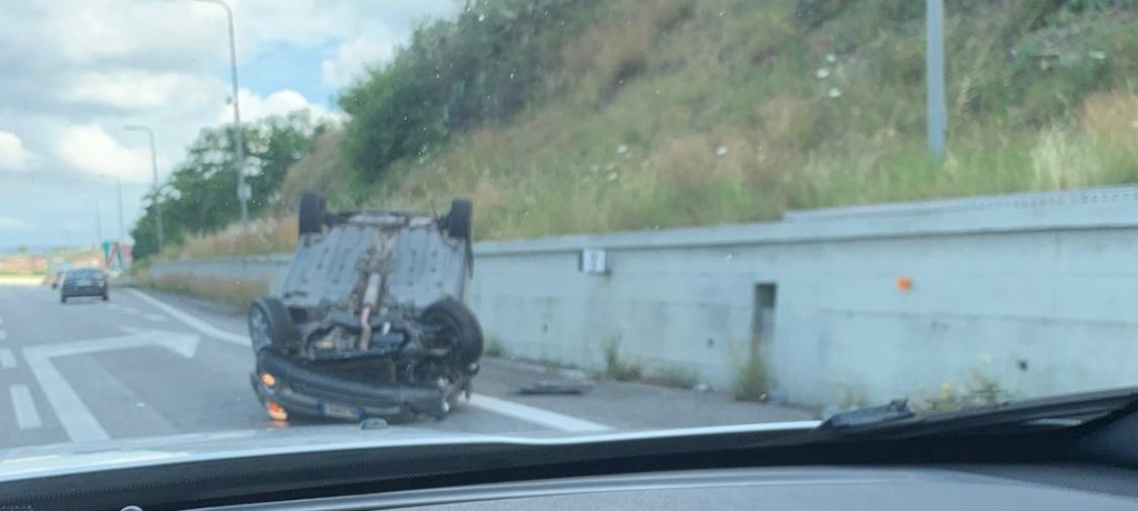 Reggio, incidente in autostrada nei pressi di Arghillà Sud: illesa la conducente