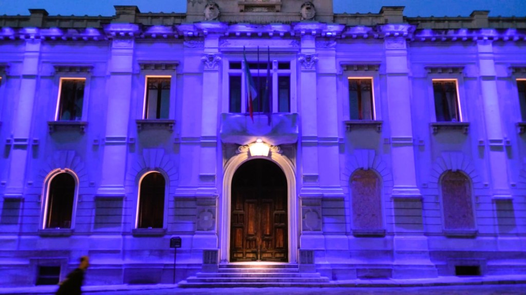 palazzo san giorgio viola