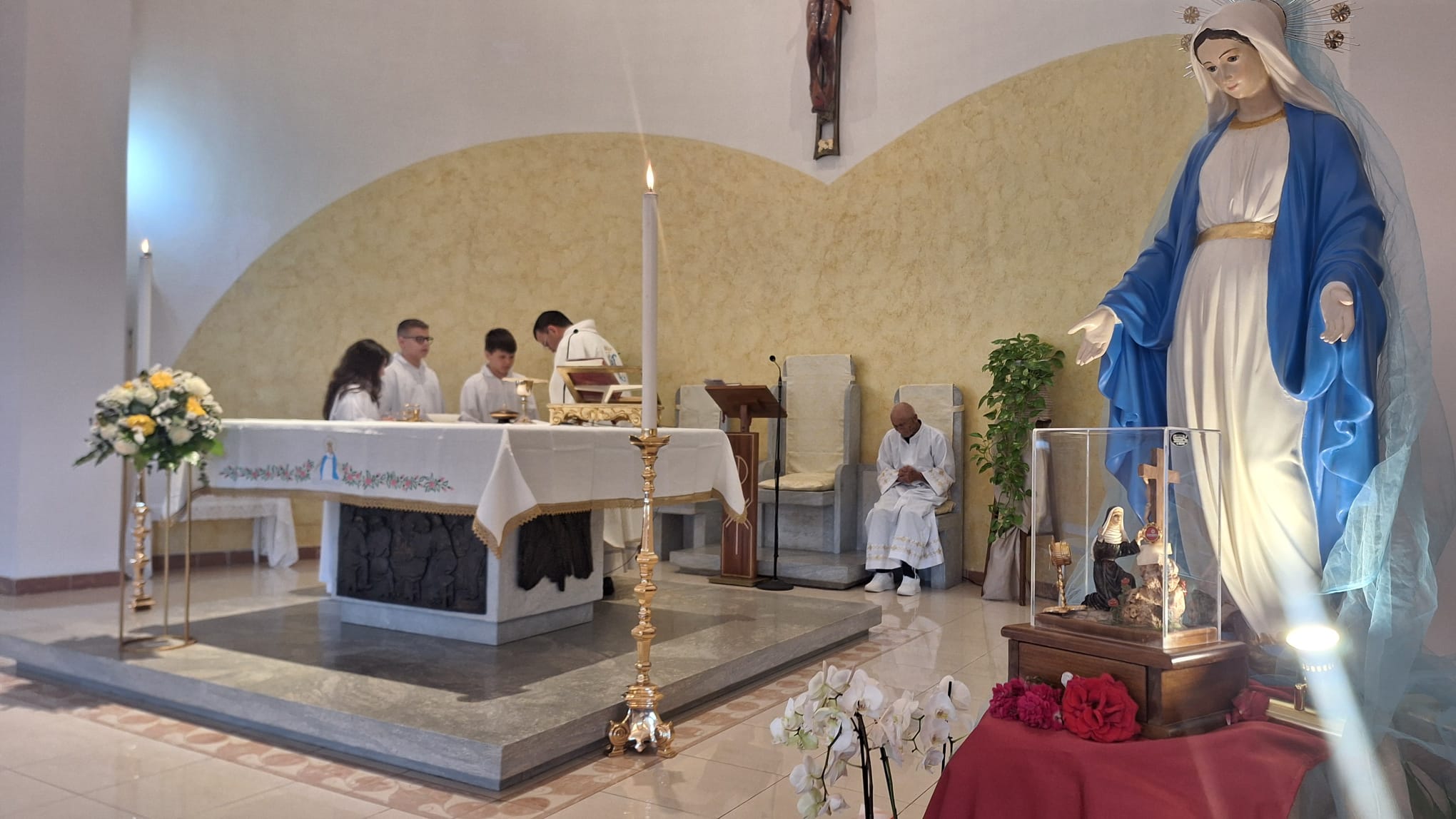 reliquia santa rita da cascia ()