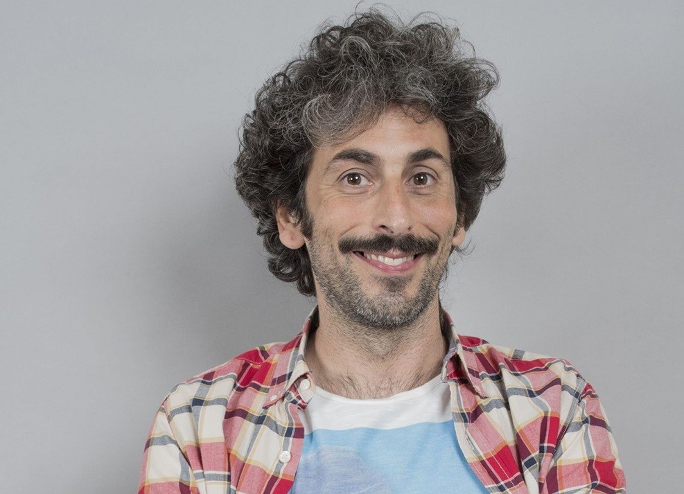 Risate assicurate a Reggio: all’Odeon arriva il comico di Colorado Alberto Farina