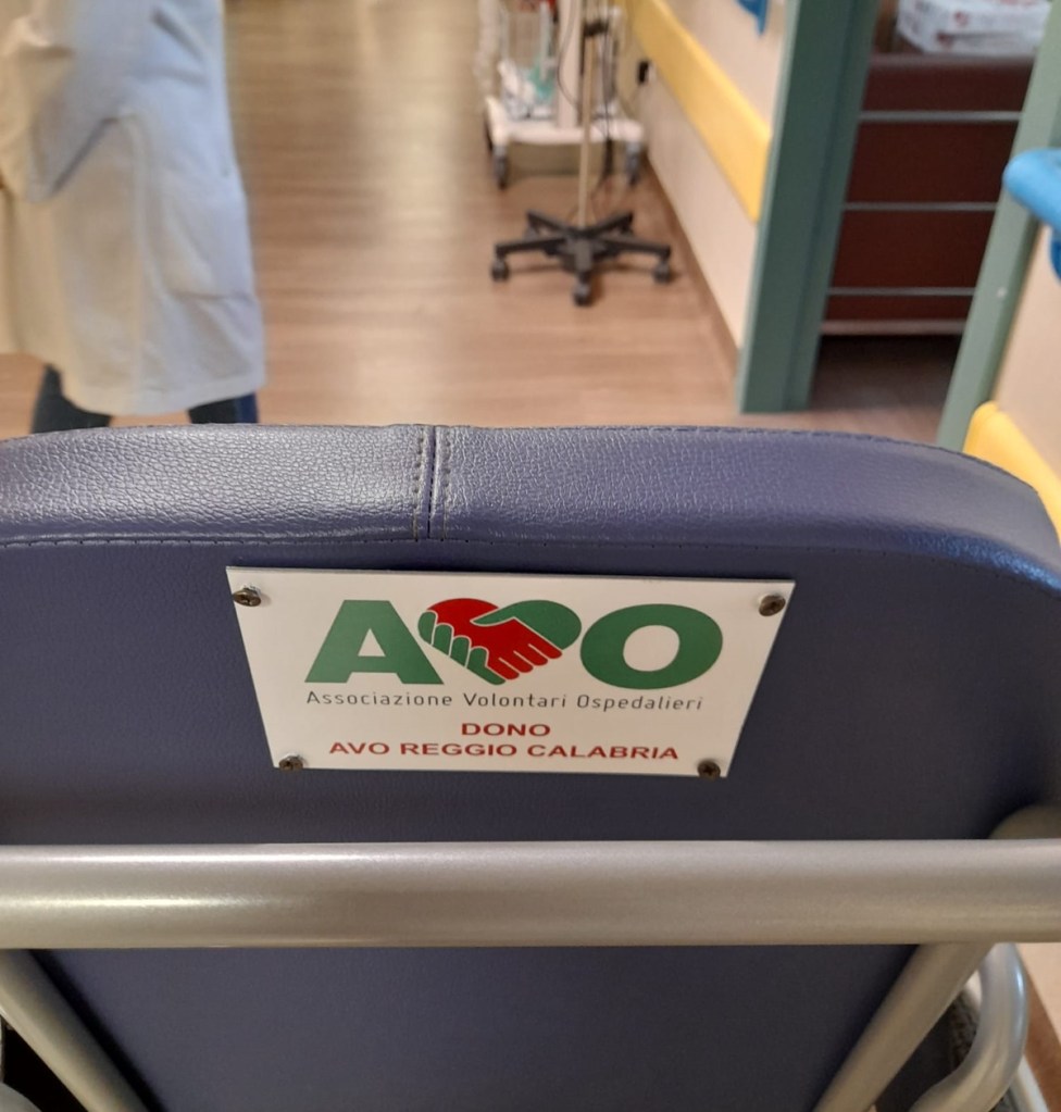 Dono Sedia Rotelle Avo Reggio Neurochirurgia Gom ()