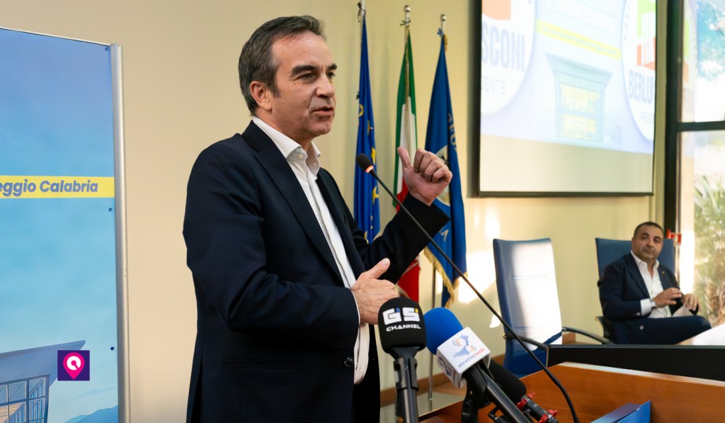 Ambiente, Occhiuto: ‘Chi avvelena il mare è nemico della Calabria’