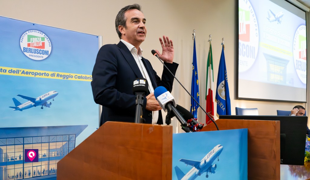 Calabria, Occhiuto indagato: ‘Controllatemi tutto, ho chiesto di essere sentito al piú presto’