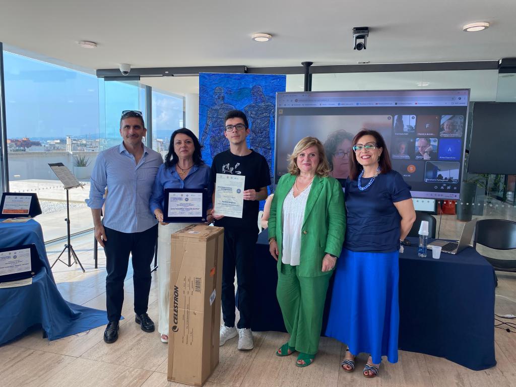 Spagnolo liceo vinci premio