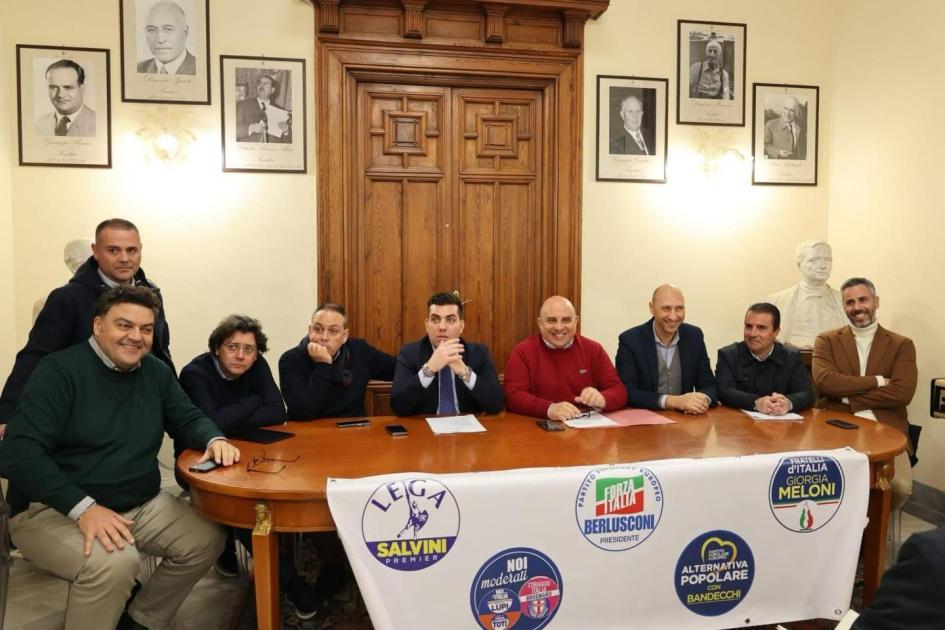 Reggio, il cdx chiede un atto di coraggio alla maggioranza: “Basta messinscene, è la fine dell’era Falcomatà”