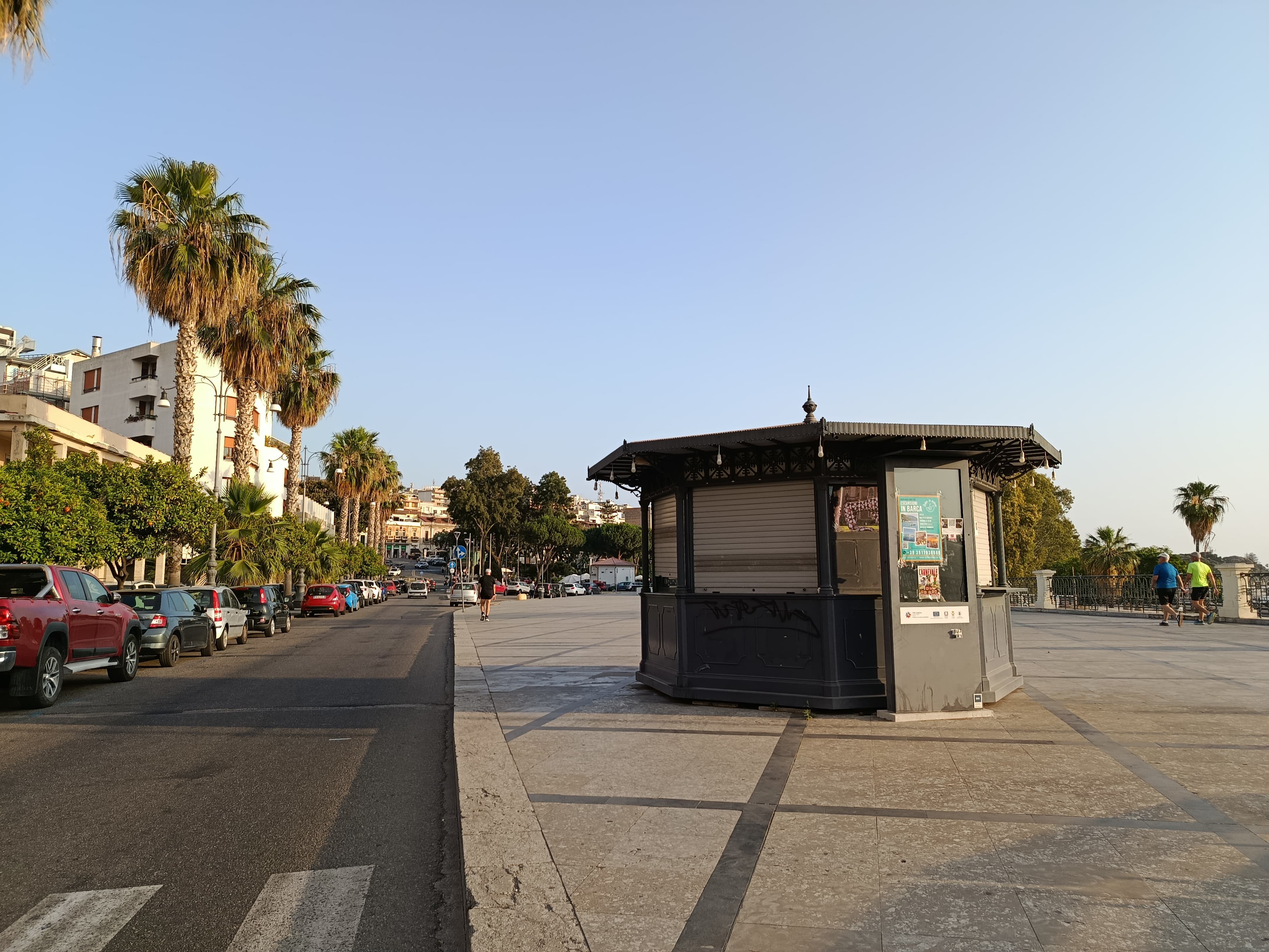 chiosco infopoint lungomare