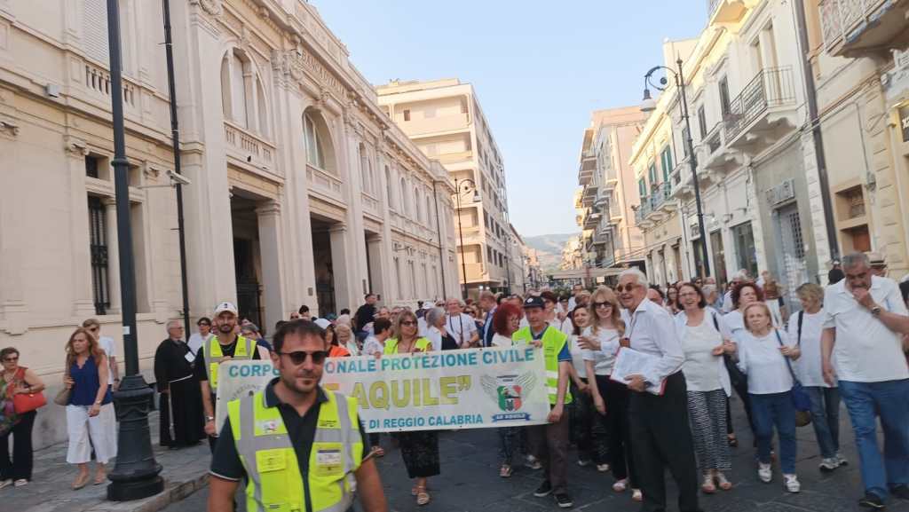 corteo poeti pace ()
