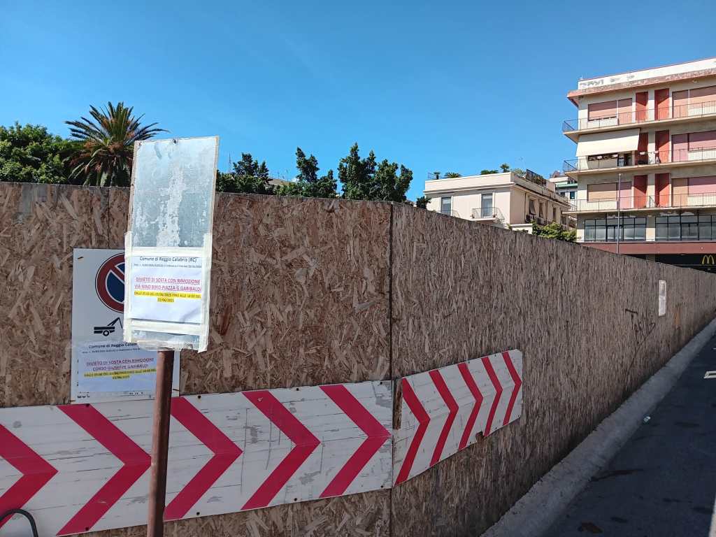 divieto sosta piazza garibaldi