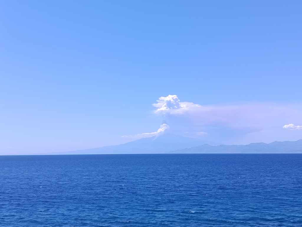 etna vulcano ()