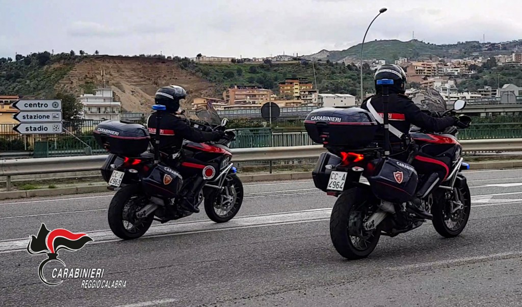 Reggio, evade dai domiciliari. Bloccato dai Carabinieri dopo un inseguimento