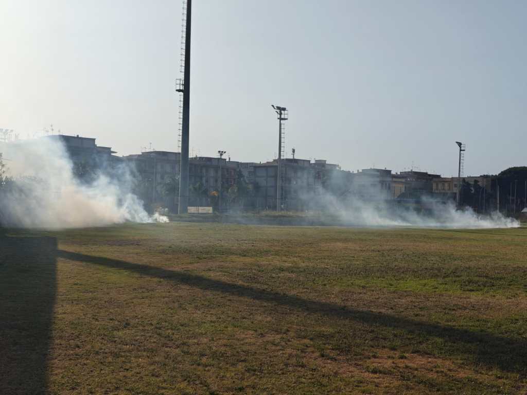 incendio campo baseball reggio calabria ()
