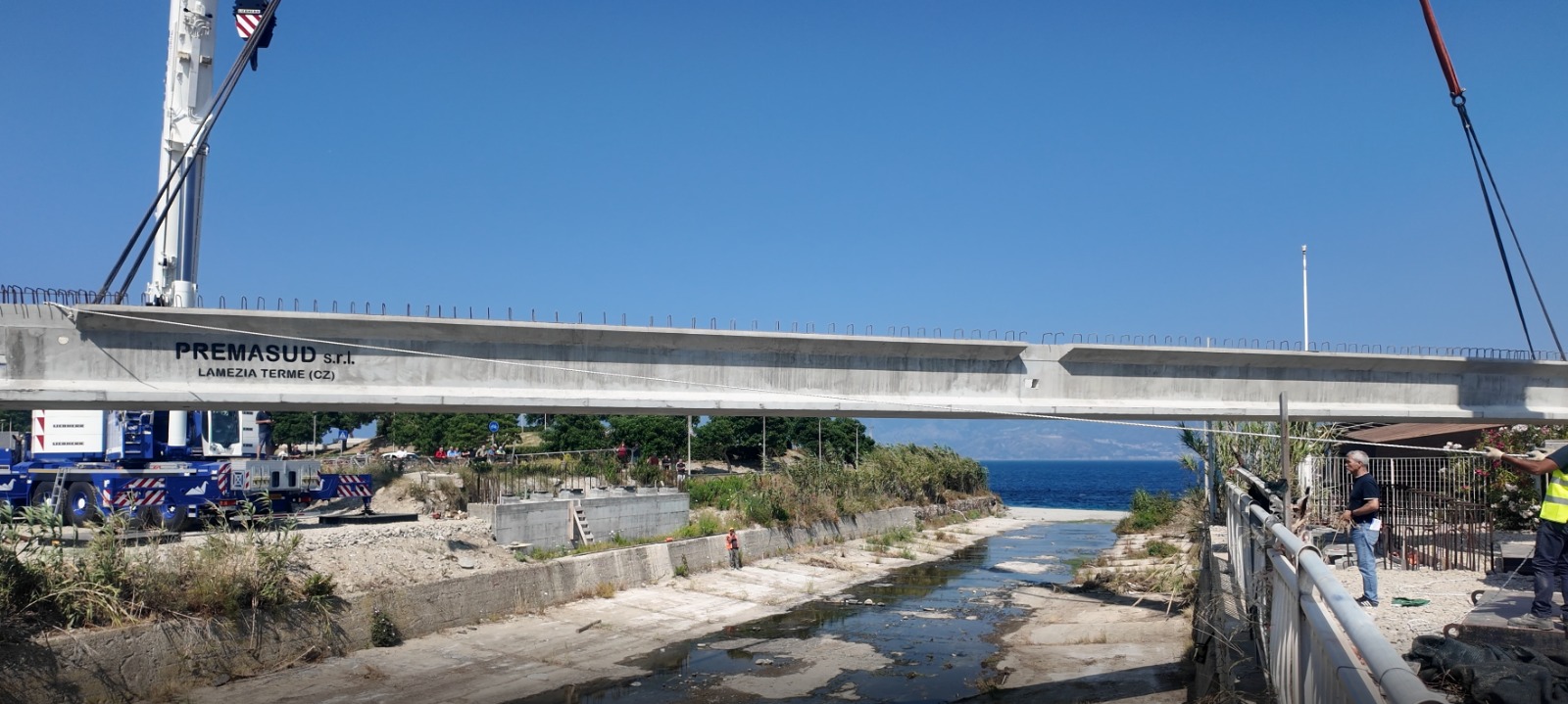 ponte calopinace ()