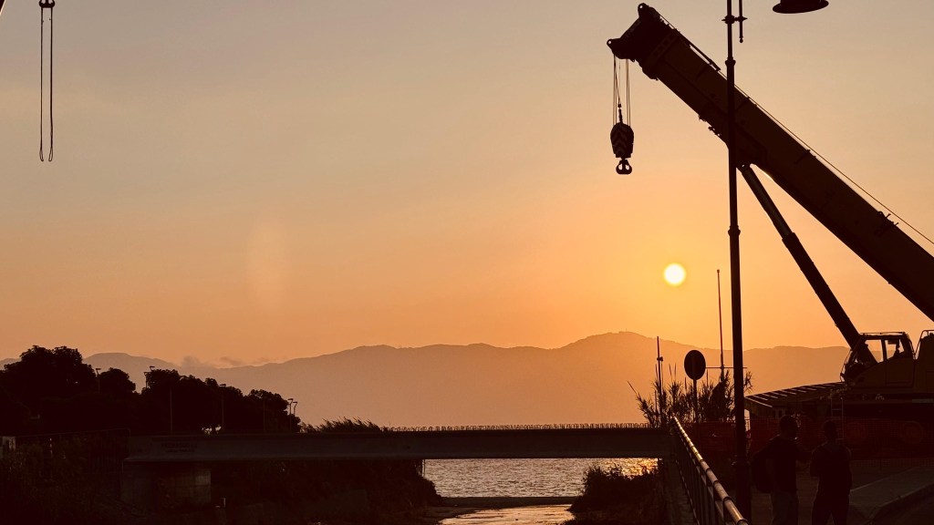 ponte calopinace al tramonto