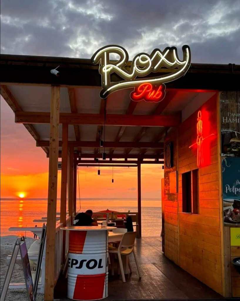roxy pub