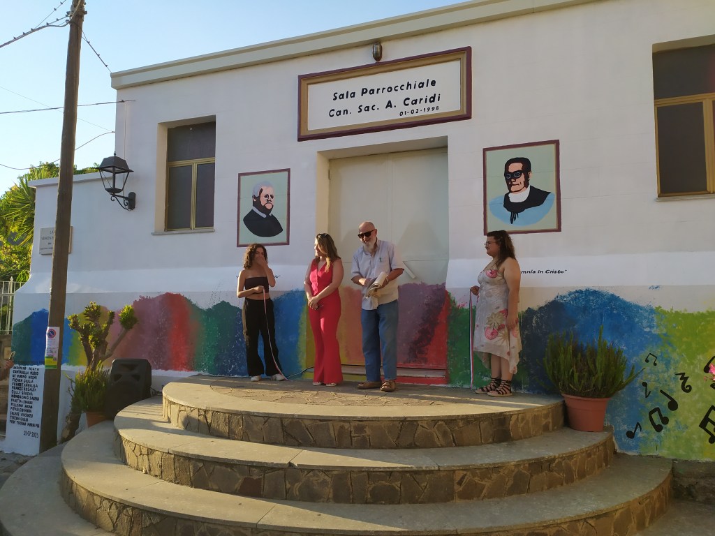 I murales di Mosorrofa celebrano la storia del paese e i suoi protagonisti