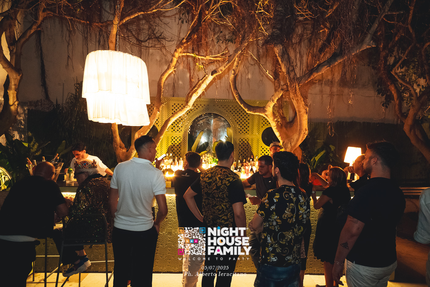 barbaratuckercalaviola ()