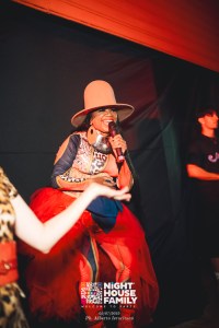 barbaratuckercalaviola ()