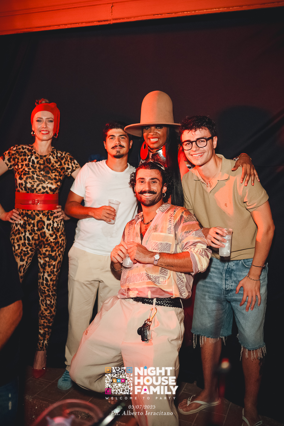 barbaratuckercalaviola ()