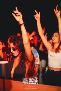 barbaratuckercalaviola ()