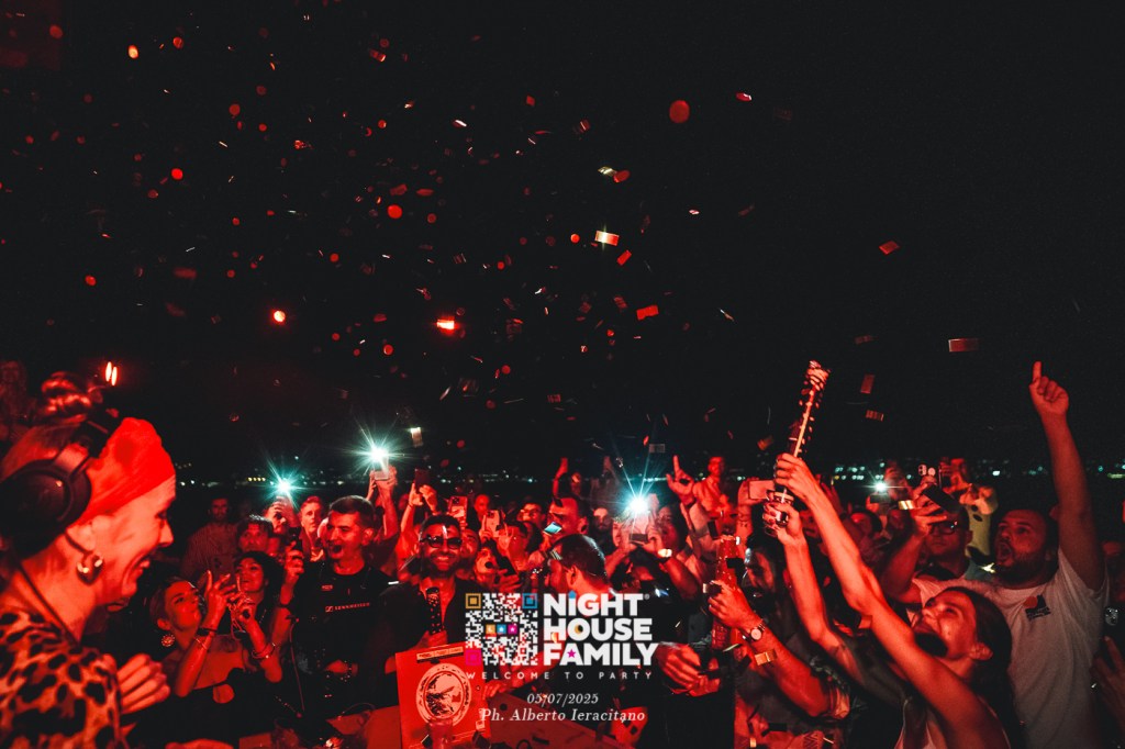 barbaratuckercalaviola ()