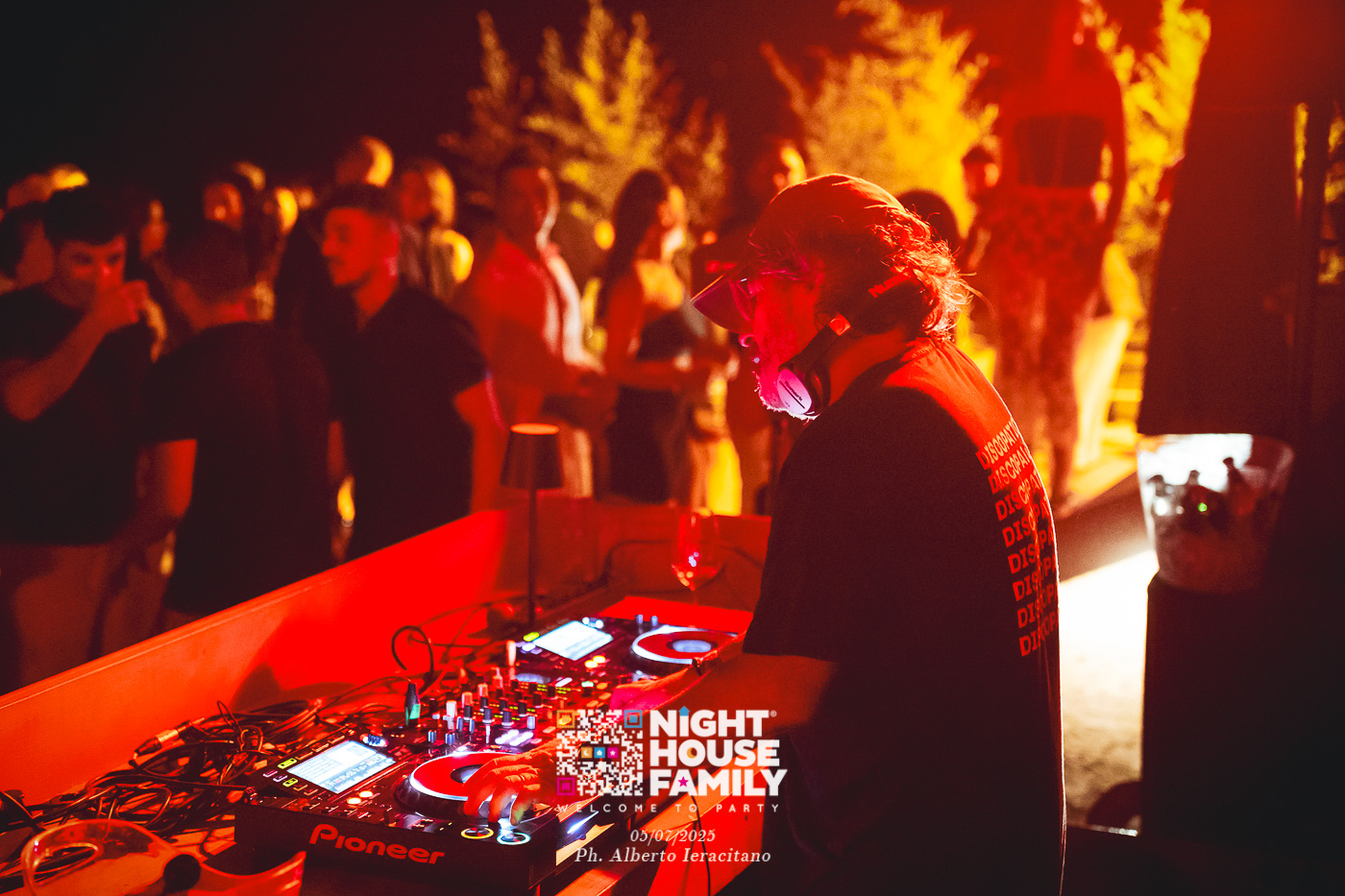 barbaratuckercalaviola ()