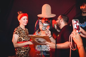 barbaratuckercalaviola ()