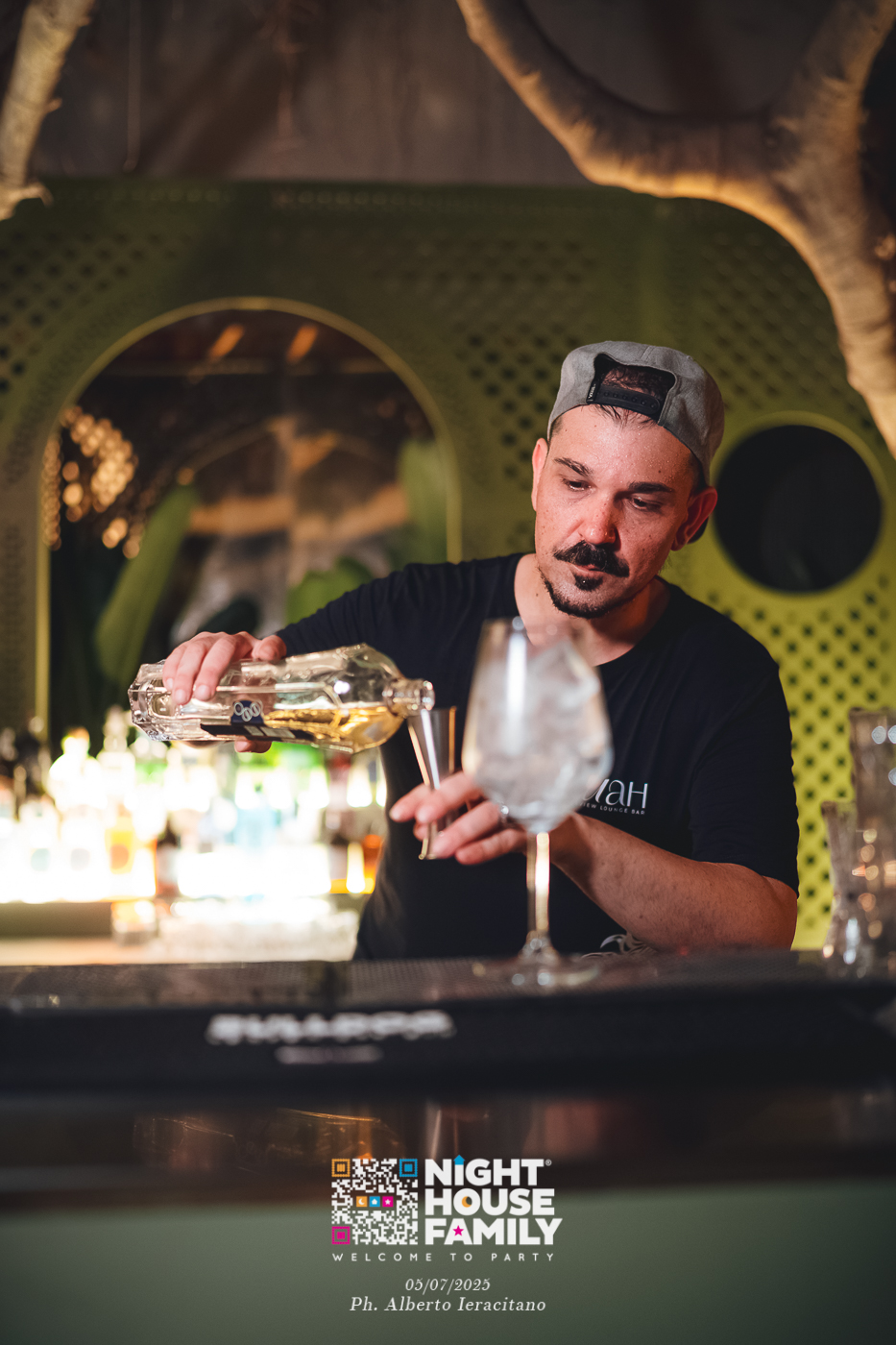 barbaratuckercalaviola ()