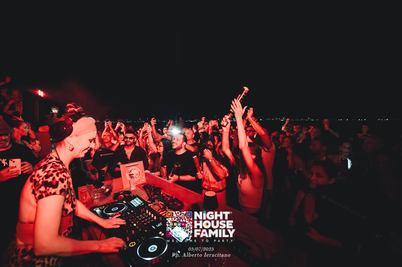 barbaratuckercalaviola ()