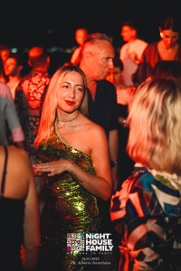 barbaratuckercalaviola ()