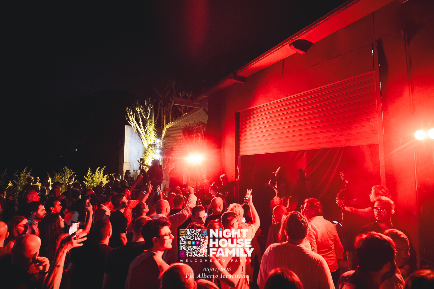 barbaratuckercalaviola ()